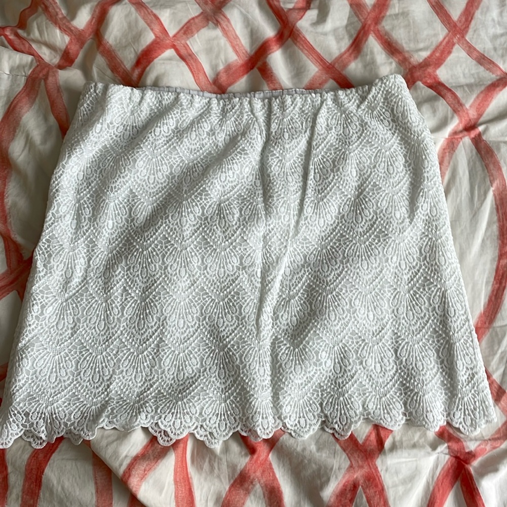 Lace skirt